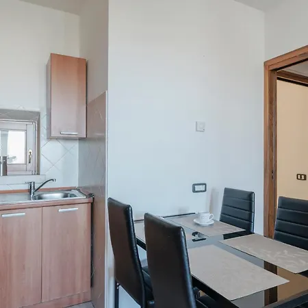 Wunderschoene Wohnung Am See Apartment Desenzano del Garda