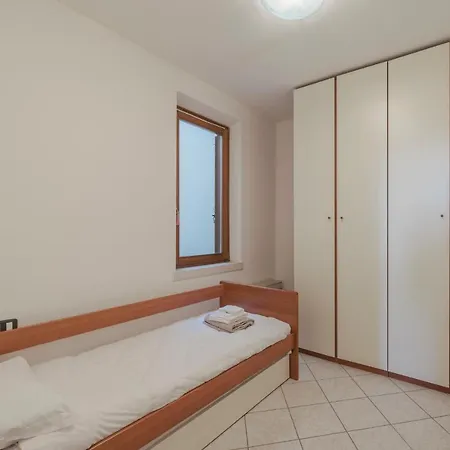 Wunderschoene Wohnung Am See Desenzano del Garda